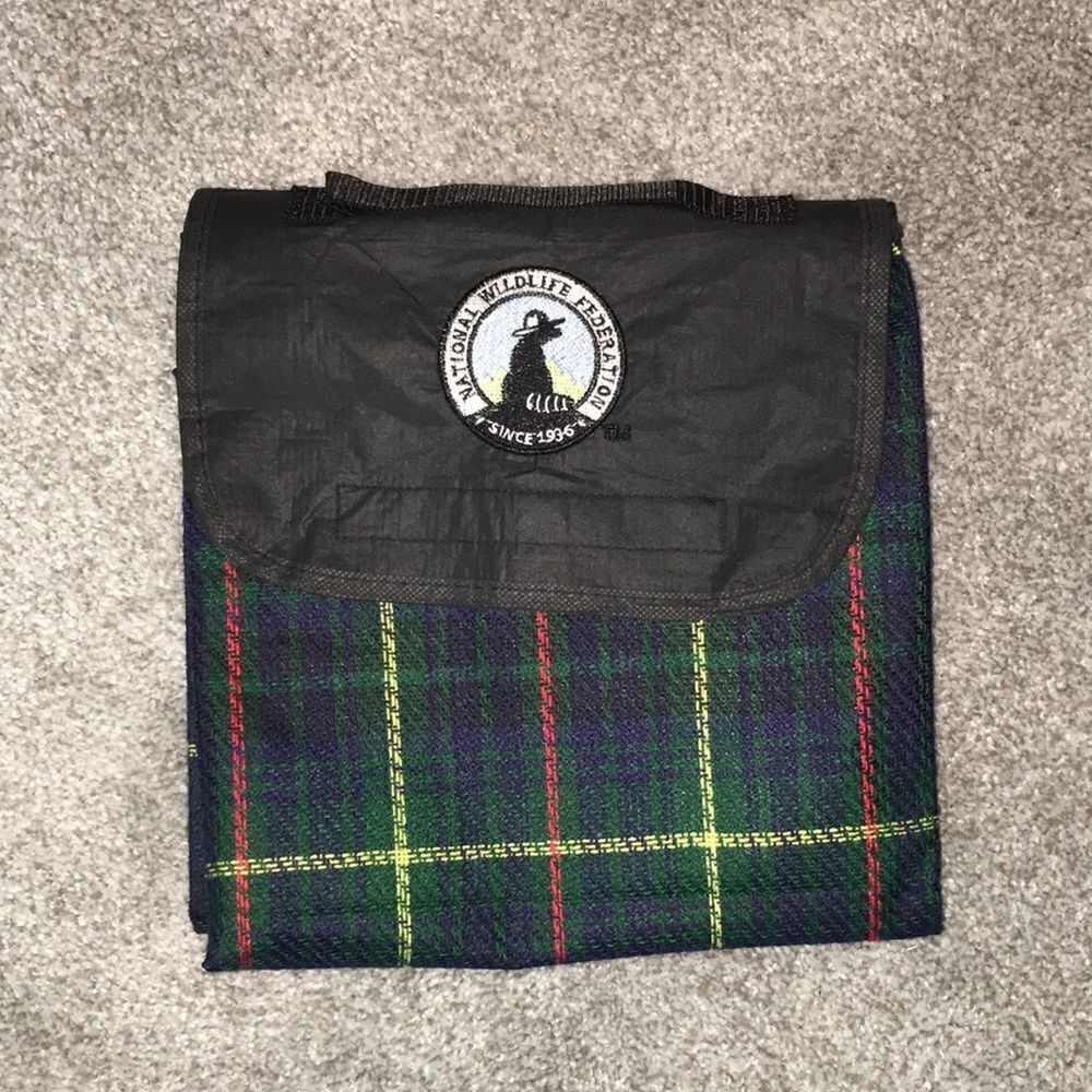 Carry National Wildlife Federation Picnic waterproof blanket ground sheet plaid